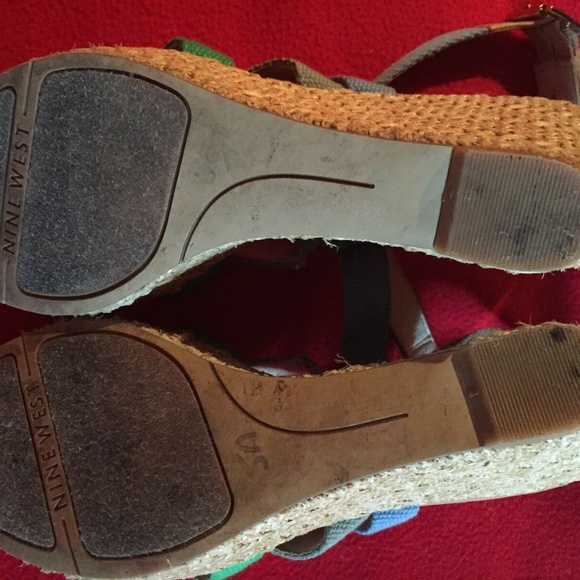 Nine West Wedge Sandals - Multi Green Colors - 10M - Picture 6 of 6